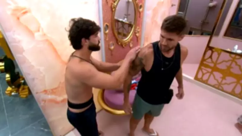 Empurrão no BBB 26: Jonas acusa Paulo Augusto após queda no Big Fone