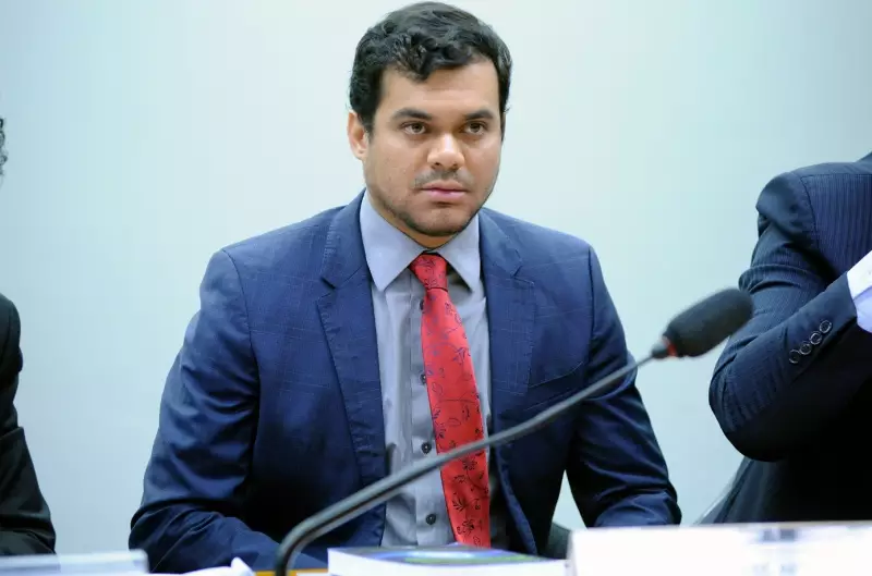 Ex-deputado que votou impeachment de Dilma se filia ao PT em Rondônia