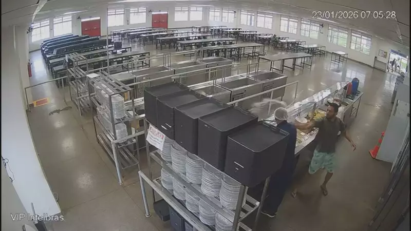 Ex-funcionário de restaurante comunitário ataca nutricionista com álcool no DF