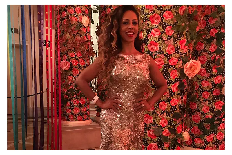 Ex-Globeleza Valéria Valenssa revela como acidente aéreo a aproximou da fé evangélica