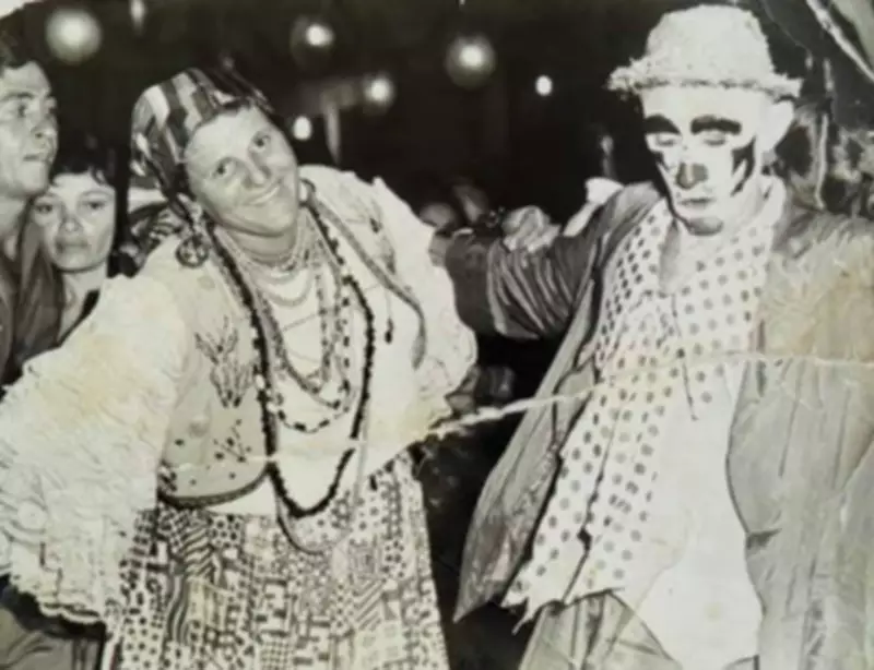 Exposição em Salgueiro celebra 50 anos de história do carnaval com fotos e objetos