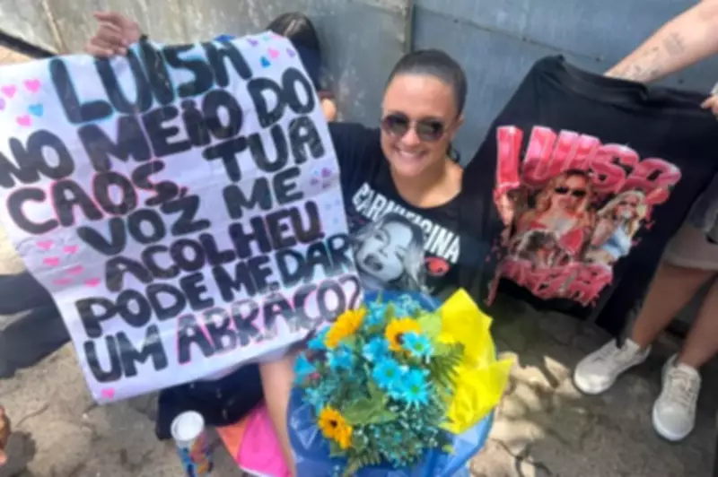 Fã chega 12 horas antes para ver Luísa Sonza no Planeta Atlântida e corre até o palco