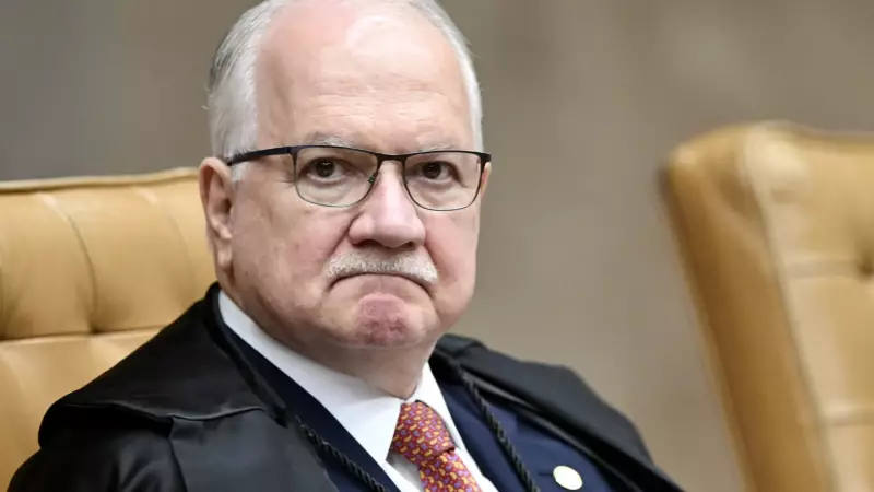 Fachin busca contornar crise do STF sem isolamento após casos Toffoli e Moraes