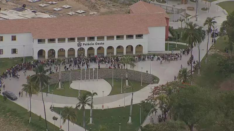 Fila quilométrica no Parque Oeste: 300 vagas em piscina olímpica esgotam em horas