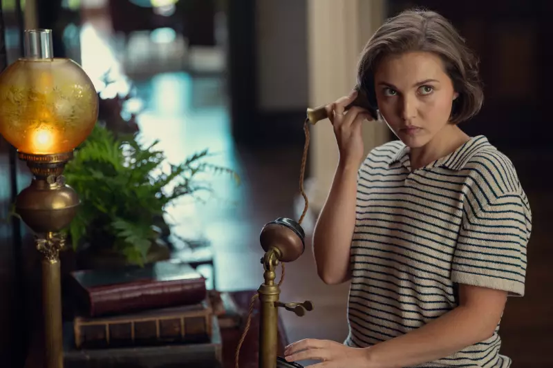 Final de Os Sete Relógios: Lady Caterham é a vilã e Bundle entra para sociedade secreta