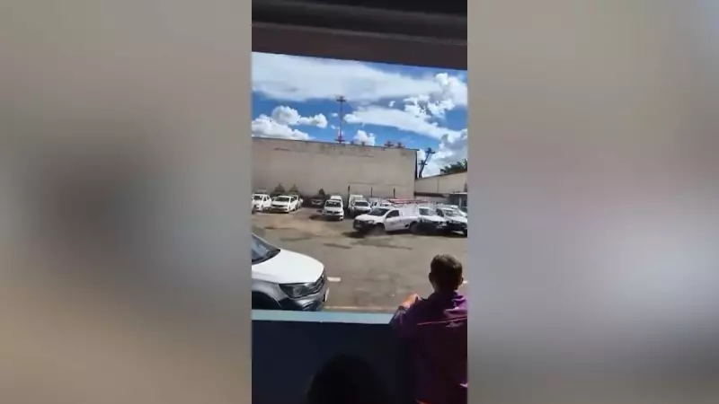 Funcionário demitido destrói 8 carros em ataque de fúria em Campinas