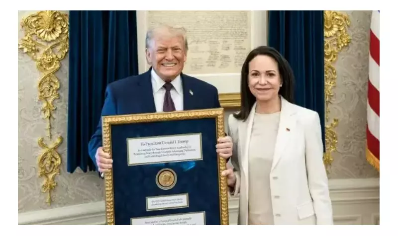 Fundação Nobel reage após Maria Corina Machado doar medalha a Trump