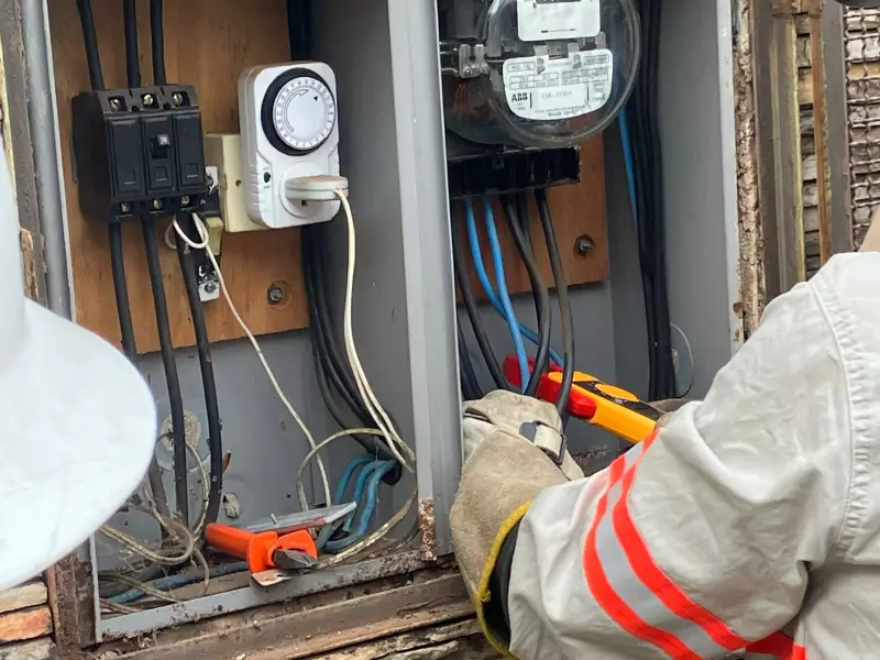 Furto de energia supera 1,6 milhão de kWh em 15 cidades de SP, causando prejuízo milionário