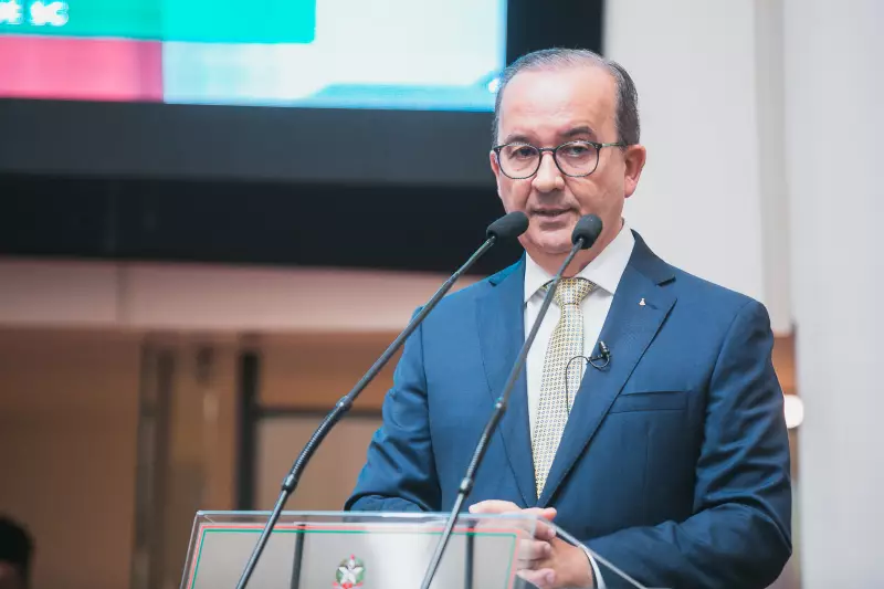 Governador de SC sanciona lei que proíbe banheiros unissex com multas de até R$ 10 mil