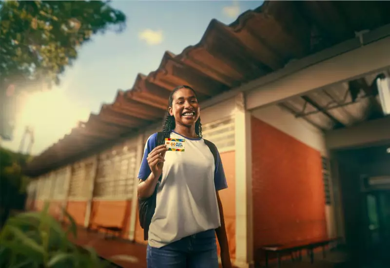 Governo anuncia isenção de IR para quem ganha até R$5 mil e programa Pé de Meia para jovens