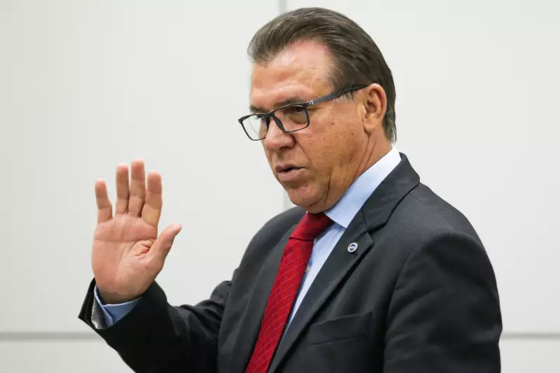 Governo prioriza fim da escala 6x1 e redução para 40 horas semanais em 2026