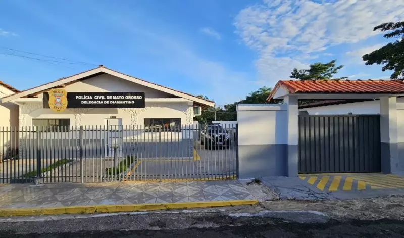 Homem é preso após esfaquear vítima e resistir à prisão em Diamantino