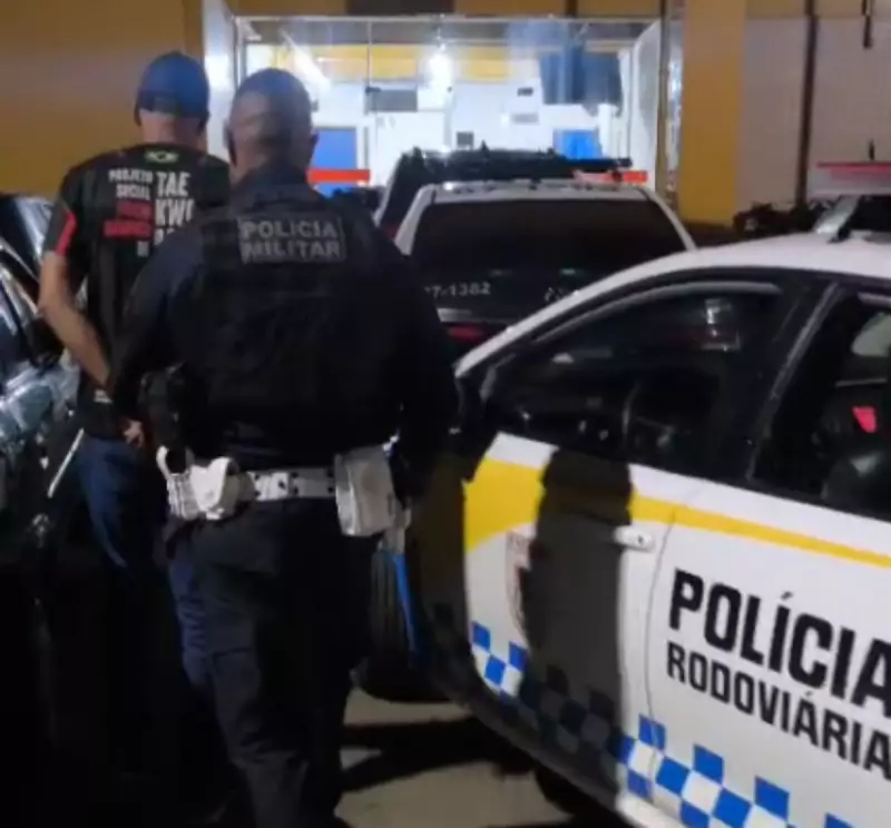 Homem é preso com arma calibre 9 mm durante fiscalização na RJ-145 em Piraí