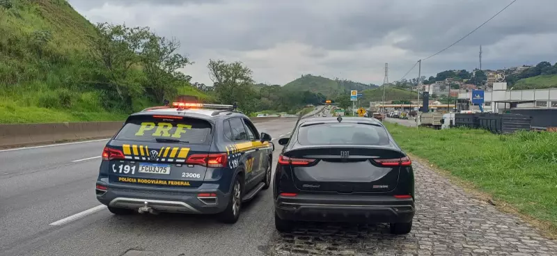 Homem de 38 anos preso com carro clonado na Via Dutra, em Barra Mansa