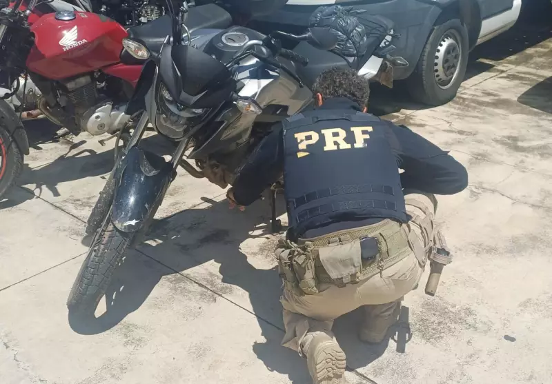 Homem de 43 anos é preso com moto roubada na BR-393, em Barra do Piraí