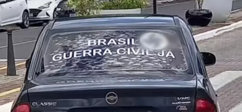 Homem de 70 anos é preso em Araranguá por carro com suástica e apologia ao nazismo