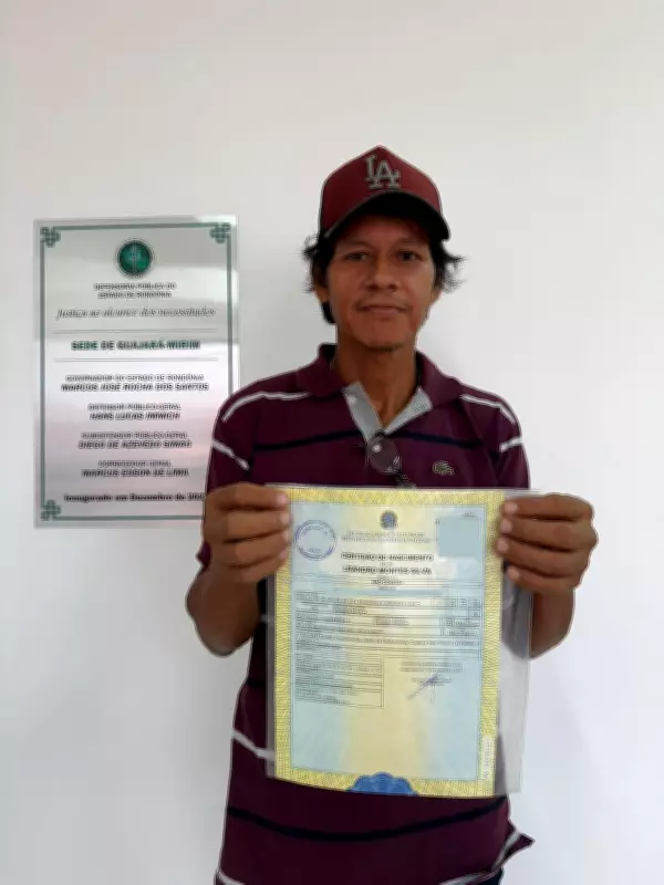 Homem vive 60 anos sem existência oficial e descobre idade após perícia odontológica