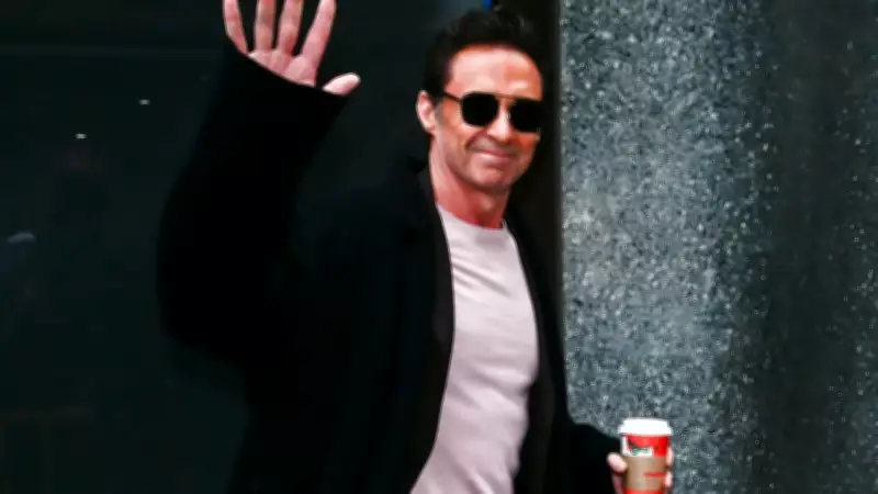 Hugh Jackman e Kate Hudson revivem Neil Diamond em 'Song Sung Blue'