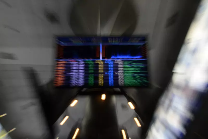 Ibovespa cai 0,36% com taxação chinesa à carne e queda do petróleo