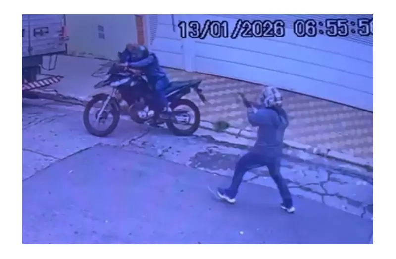 Idoso enfrenta assaltantes com arma de choque em Pirituba, SP