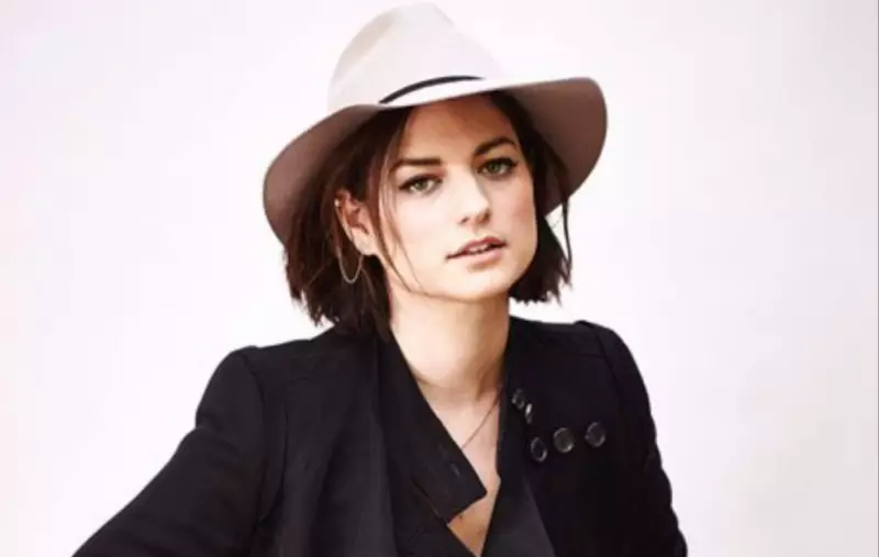 Ilaria Urbinati, estilista de The Rock e Chris Evans, veste Wagner Moura no Globo de Ouro