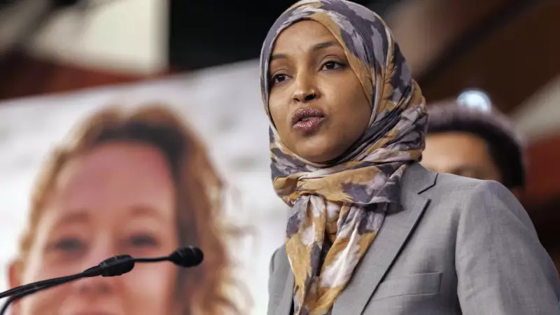 Ilhan Omar é atacada com líquido durante evento em Minneapolis; agressor é preso