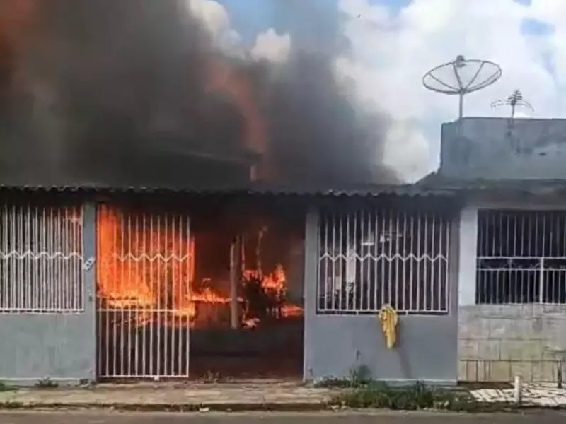 Incêndio destrói casa de família em Rio Branco durante festa de aniversário