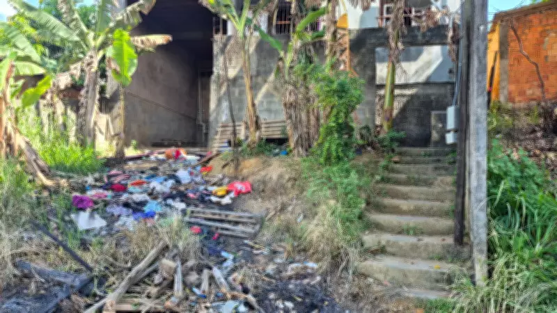 Incêndio em Cariacica mata dois homens trancados em banheiro; suspeita é de amiga