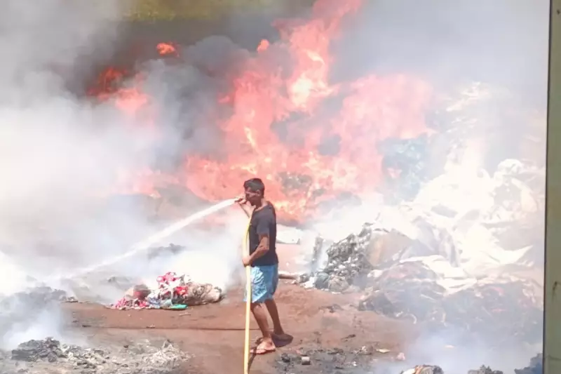 Incêndio em depósito de recicláveis causa fumaça densa entre Panorama e Ouro Verde