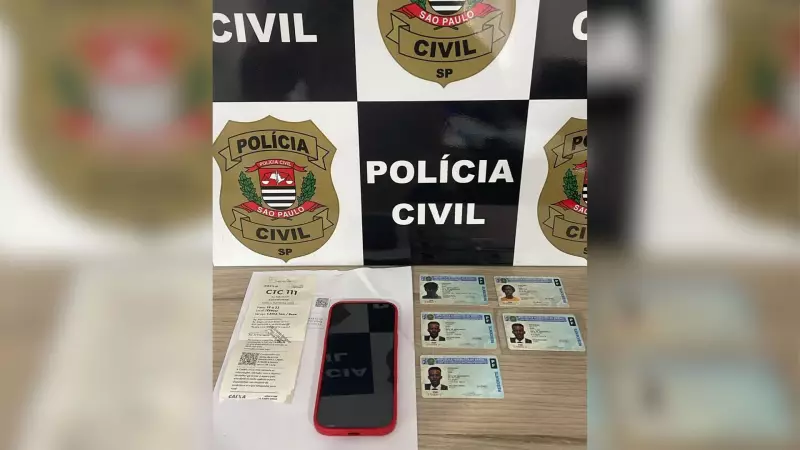 Influenciador angolano preso em SP por falsificação de documentos e golpe no Bolsa Família