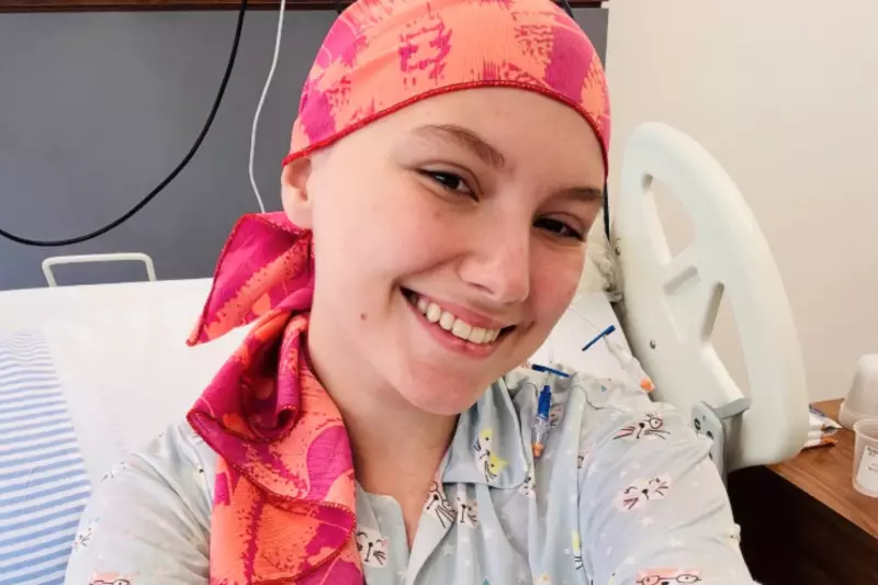 Influenciadora Isabel Veloso, de 19 anos, morre após complicações de transplante