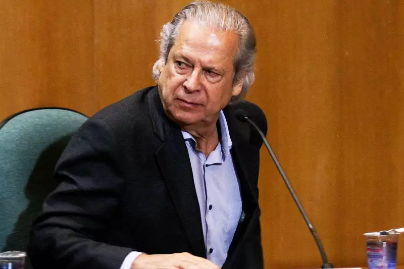 José Dirceu defende Maduro e acusa governadores de traição após ação dos EUA