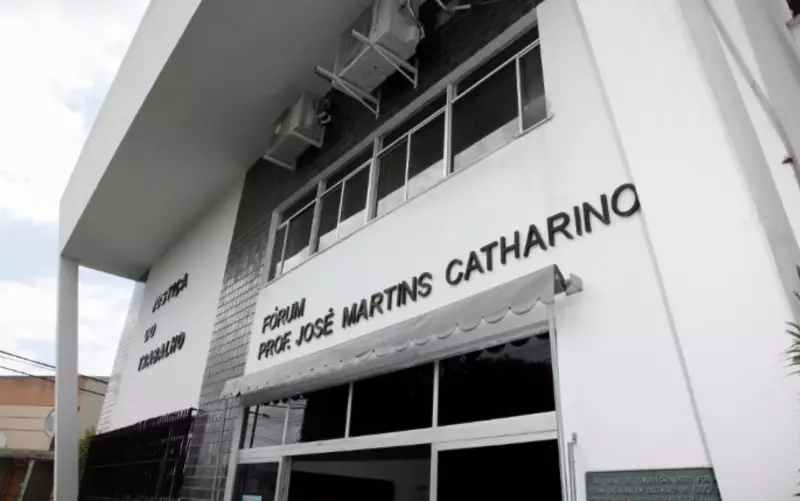 Justiça condena família a pagar R$ 1,4 milhão por manter empregada em condição análoga à escravidão por 42 anos