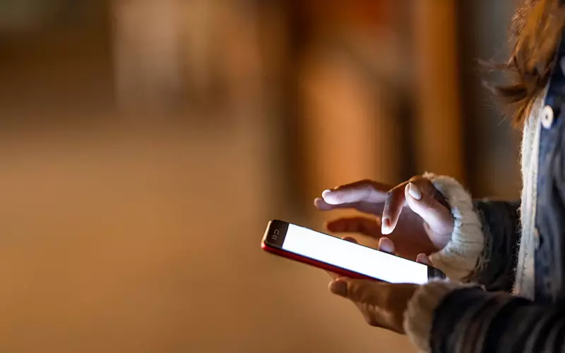 Justiça de Minas condena Facebook a indenizar influenciadora por falha de segurança após invasão de contas