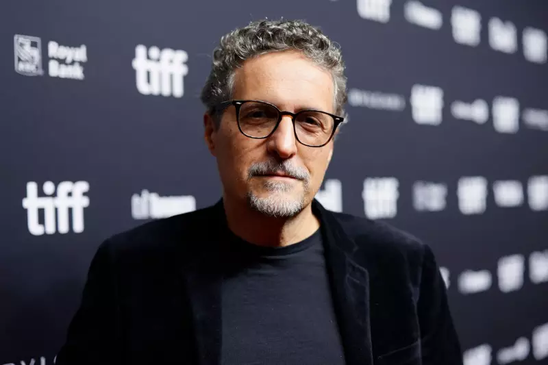 Kleber Mendonça Filho critica entrega de prêmio do Critics Choice