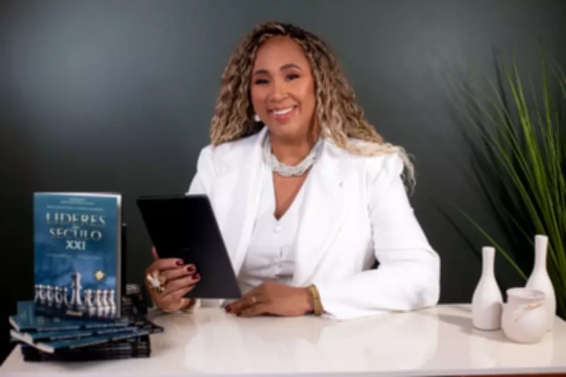 Kênia Cristina, de Vitória da Conquista, é autora de livro sobre liderança e empreendedorismo