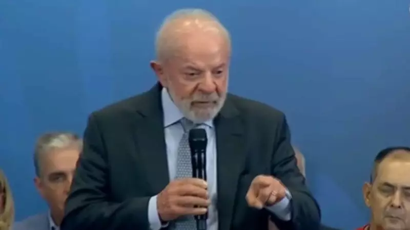 Lula defende salário mínimo digno e afirma que 'todos empresários podem pagar mais'