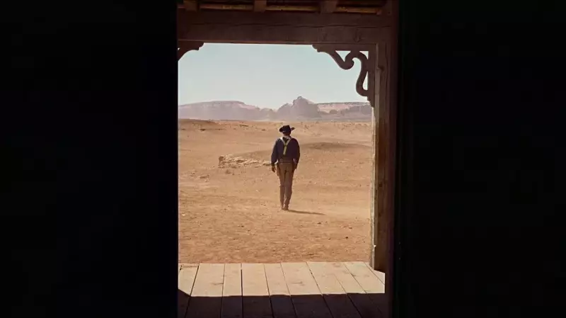 Luz e Sombra: Como a Arte e o Cinema Exploram o Mistério da Existência