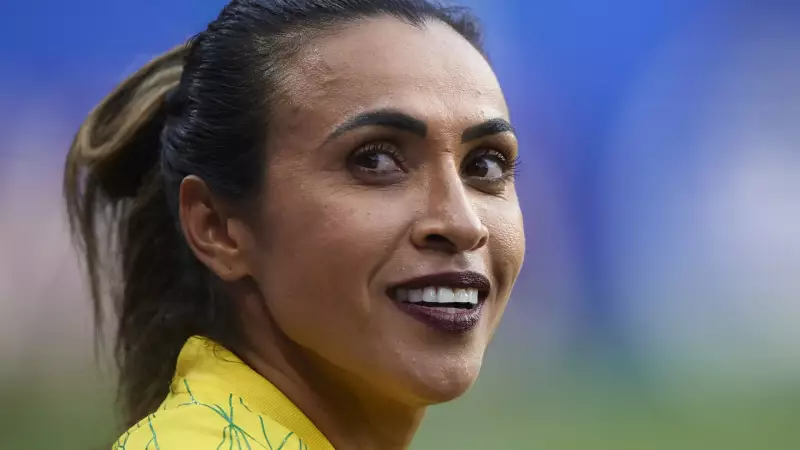 Marta, maior jogadora da história, se casa com ex-atleta americana na Flórida