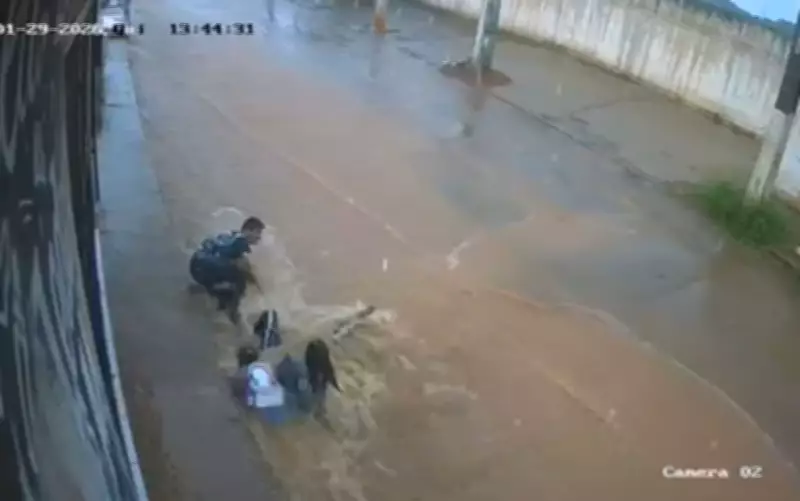 Mãe e filha são arrastadas por enxurrada em Valparaíso de Goiás; comerciante tenta ajudar e também cai