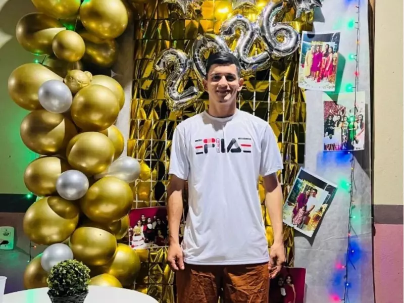 Mecânico de 24 anos morre ao colidir moto com boi na BR-364, no Acre