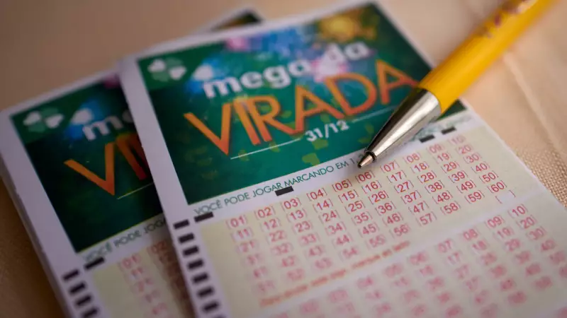 Mega da Virada 2025: confira as dezenas sorteadas e os ganhadores