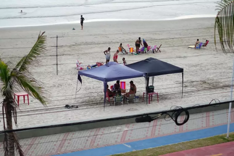 Mongaguá regulamenta uso de tendas e gazebos na faixa de areia