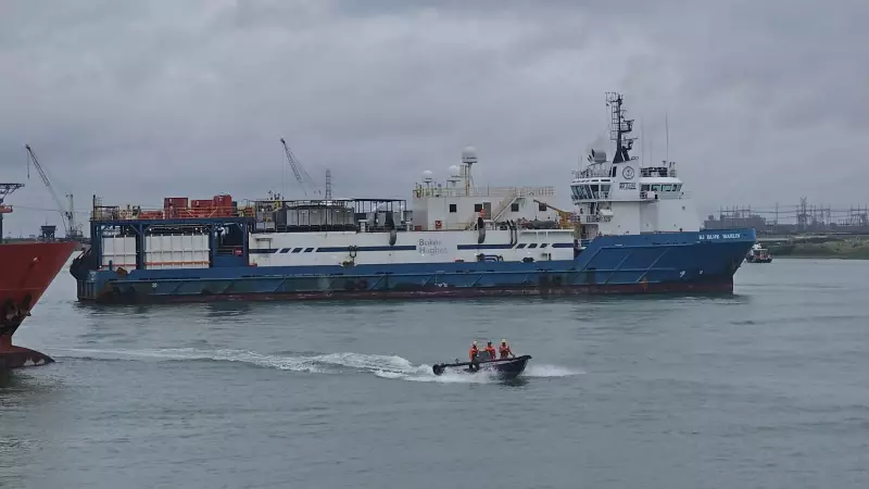 Monitoramento aponta possível colapso entre rebocador e barco desaparecido em Maricá