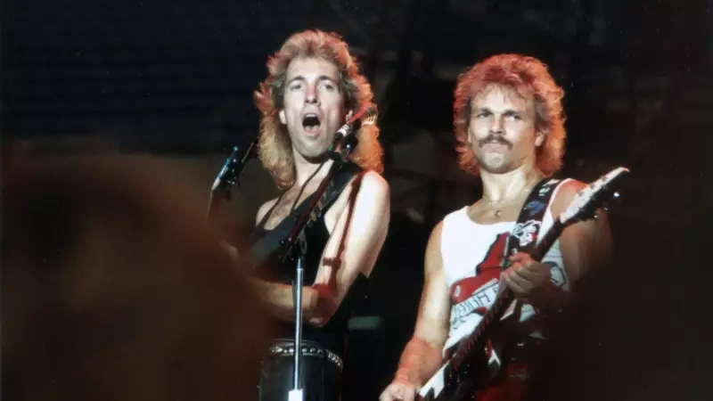 Morre aos 71 anos Francis Buchholz, ex-baixista do Scorpions, após luta contra câncer