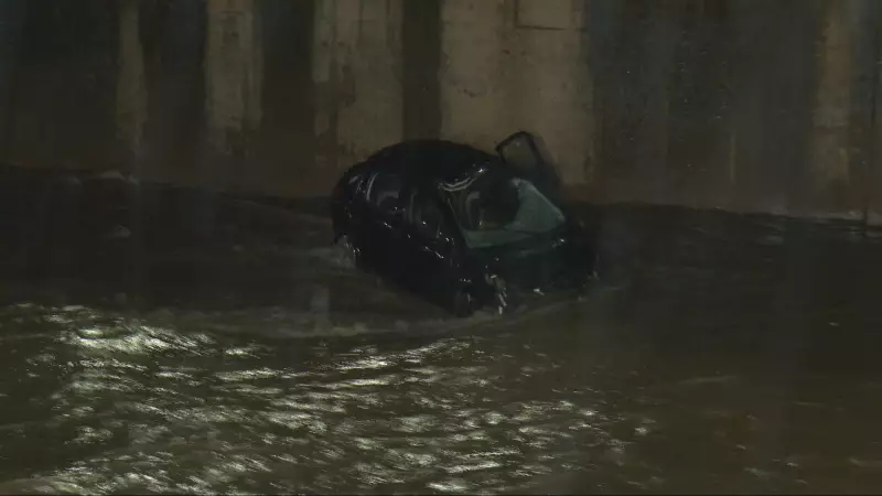 Motorista perde controle, carro cai no Ribeirão Arrudas e é arrastado por 1,5 km em BH