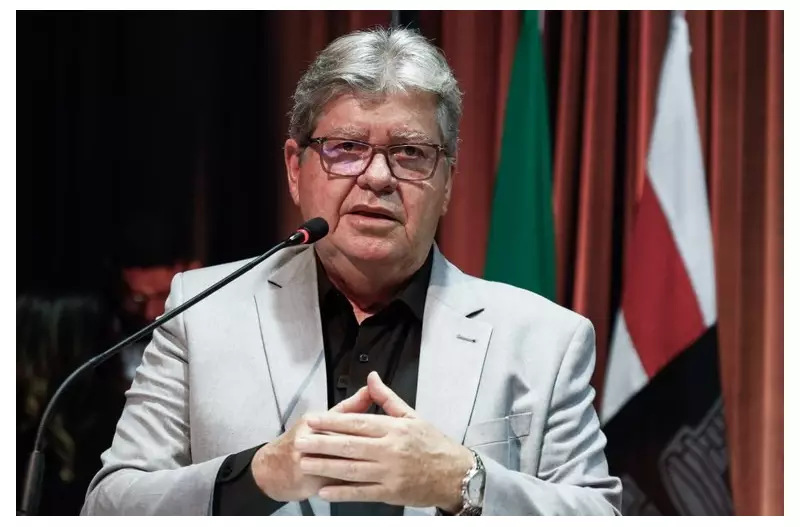 MP arquiva inquérito contra governador João Azevêdo na Paraíba