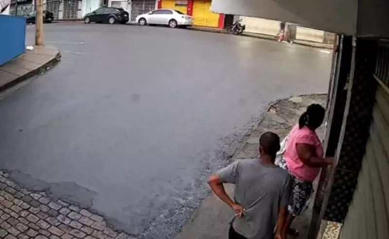 Mulher é esfaqueada sete vezes por ex-companheiro em padaria de Leopoldina