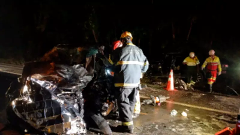 Mulher morre e quatro ficam feridos em grave acidente frontal na BR-135 em Bocaiuva