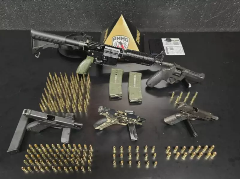 Operação da PM apreende arsenal e prende suspeitos do Comando Vermelho em BH